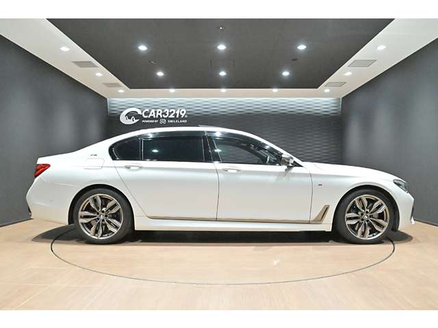 ＢＭＷ ７シリーズ Ｍ７６０ＬＩ Ｘドライブ ４ＷＤ R1年 (関東) 99