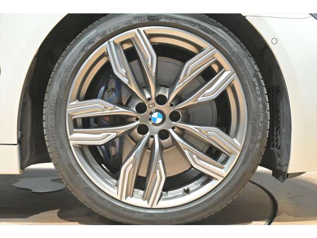 ＢＭＷ ７シリーズ Ｍ７６０ＬＩ Ｘドライブ ４ＷＤ R1年 (関東) 99