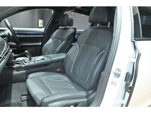 ＢＭＷ ７シリーズ Ｍ７６０ＬＩ Ｘドライブ ４ＷＤ R1年 (関東) 99