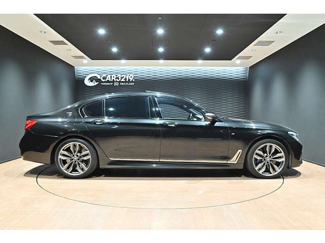 ＢＭＷ ７シリーズ Ｍ７６０ＬＩ Ｘドライブ ４ＷＤ H30年 (関東) 99