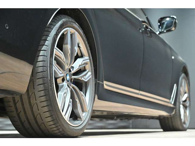 ＢＭＷ ７シリーズ Ｍ７６０ＬＩ Ｘドライブ ４ＷＤ H30年 (関東) 99