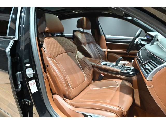 ＢＭＷ ７シリーズ Ｍ７６０ＬＩ Ｘドライブ ４ＷＤ H30年 (関東) 99