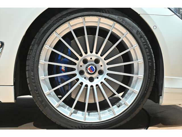 ＢＭＷ ７シリーズ Ｍ７６０ＬＩ Ｘドライブ ４ＷＤ H30年 (関東) 99