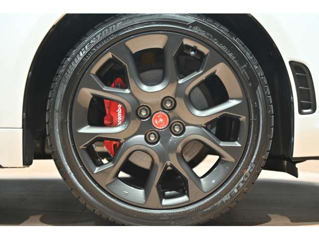 アバルト １２４　スパイダー １．４ R1年 (関東) 99