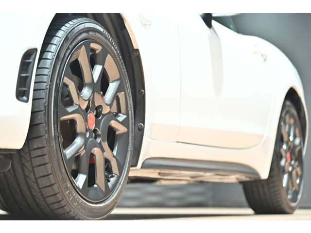 アバルト １２４　スパイダー １．４ R1年 (関東) 99