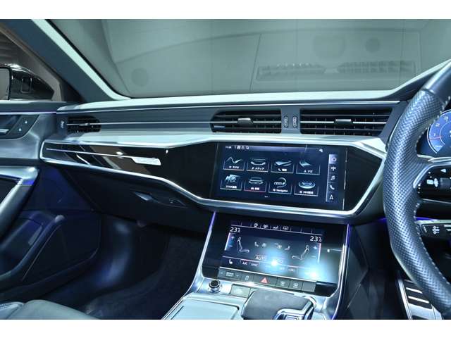アウディ Ａ６　アバント ５５ ＴＦＳＩ クワトロ Ｓライン ４ＷＤ R1年 (関東) 99