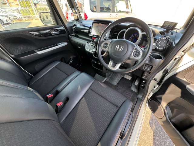 ホンダ Ｎ　ＢＯＸ ６６０ カスタムＧ ターボＳＳパッケージ H29年 (近畿) 99