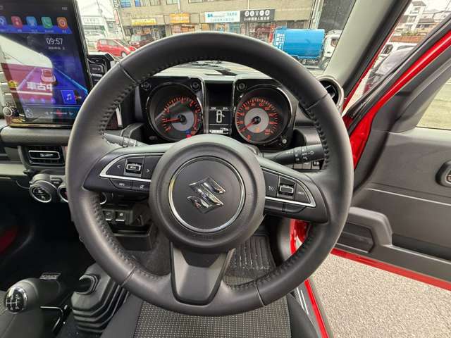 スズキ ジムニー　ノマド １．５ ＦＣ ４ＷＤ R8年 () 99