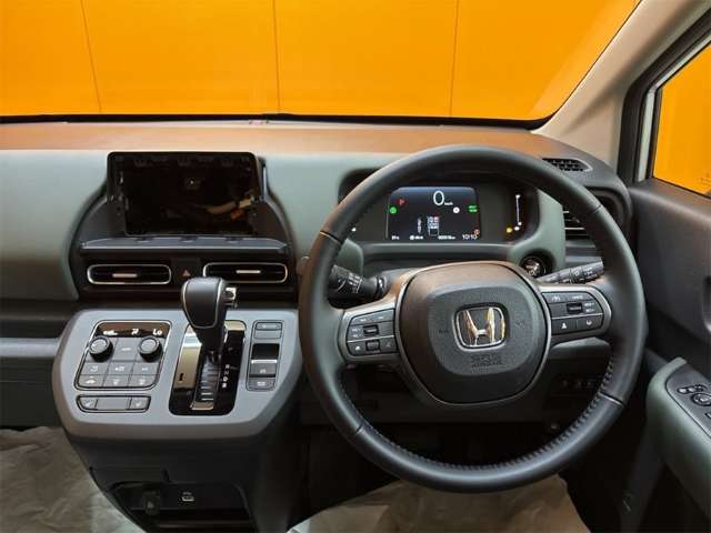 ホンダ フリード　ハイブリッド １．５ Ｅ：ＨＥＶ クロスター R8年 (近畿) 99