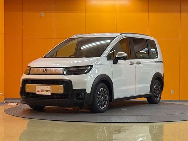 ホンダ フリード　ハイブリッド １．５ Ｅ：ＨＥＶ クロスター R8年 (近畿) 99
