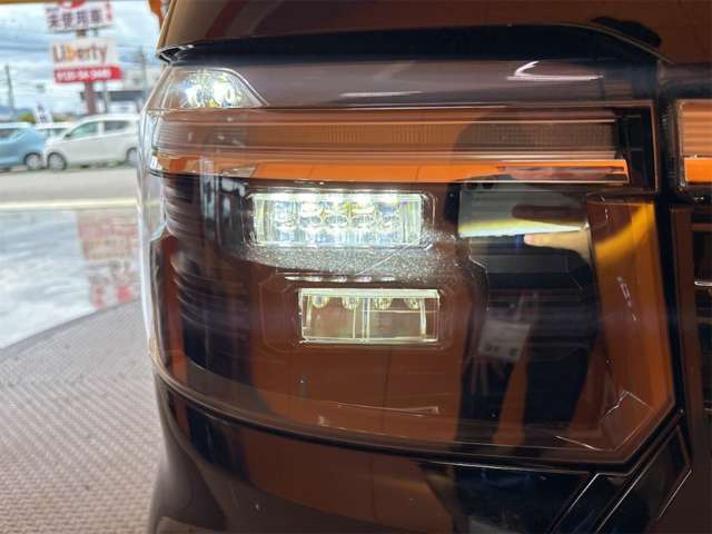 ホンダ Ｎ　ＢＯＸ カスタム ６６０ ターボ ブラック スタイル R8年 (近畿) 99