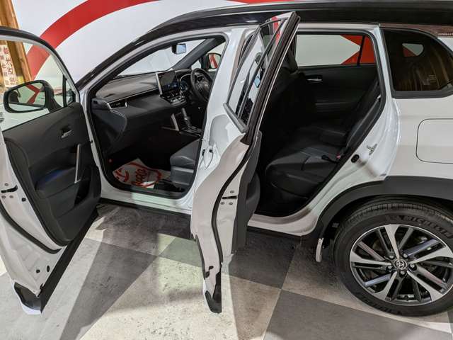 トヨタ カローラクロス　ハイブリッド １．８ ハイブリッド Ｚ Ｅ－ＦＯＵＲ ４ＷＤ R6年 (東北) 99