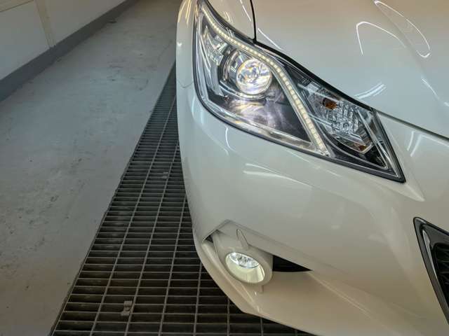 トヨタ クラウン　ハイブリッド ハイブリッド ２．５ Ｓ ＦＯＵＲ ４ＷＤ H27年 (東北) 99