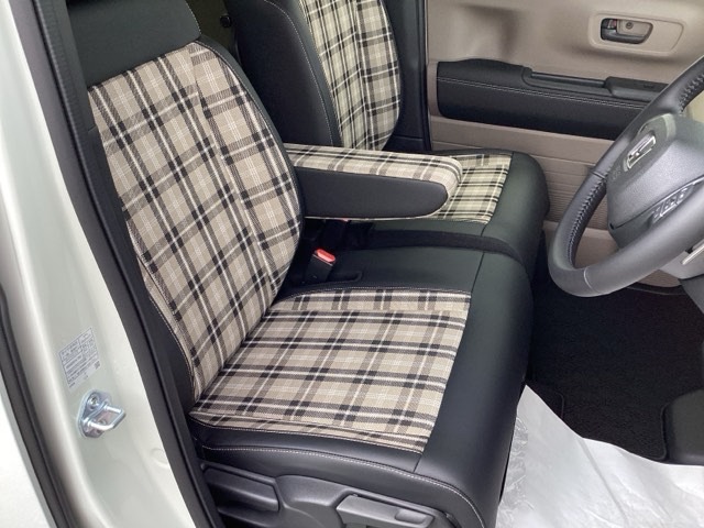 ホンダ Ｎ　ＢＯＸ ジョイ ６６０ ターボ モノトーン R8年 (近畿) 99