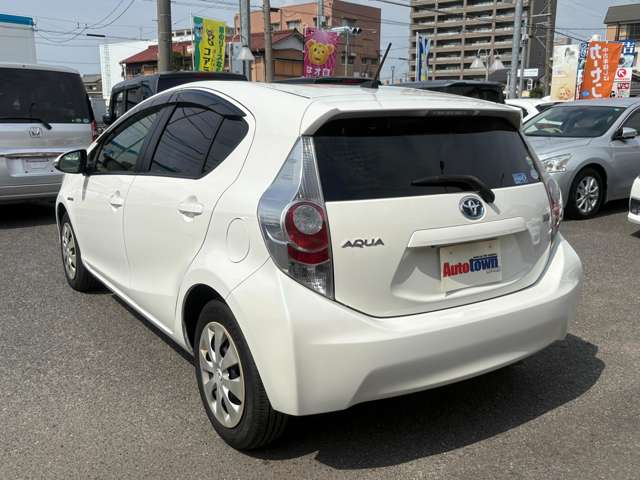 トヨタ アクア １．５ Ｇ H26年 (東海) 99