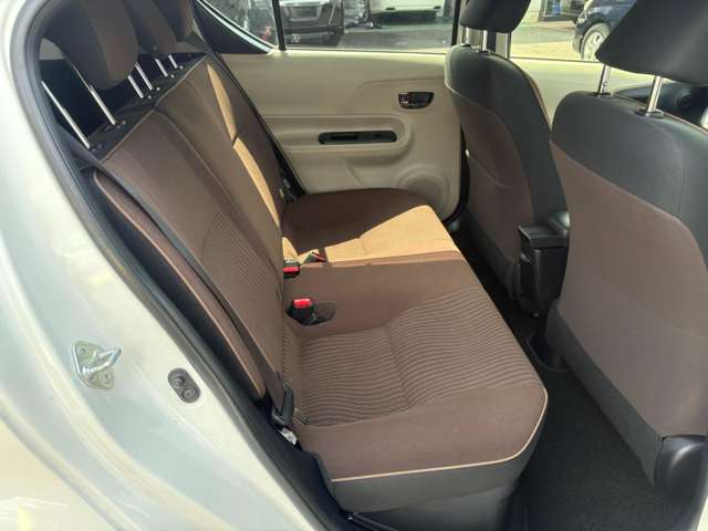 トヨタ アクア １．５ Ｇ H26年 (東海) 99