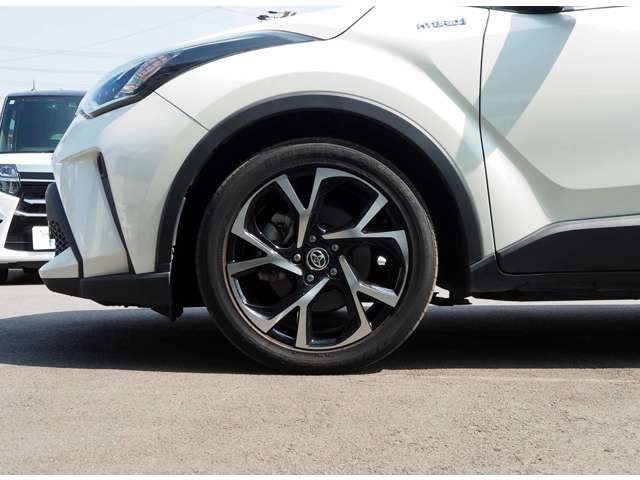 トヨタ Ｃ−ＨＲ ハイブリッド １．８ Ｇ R2年 (東海) 99