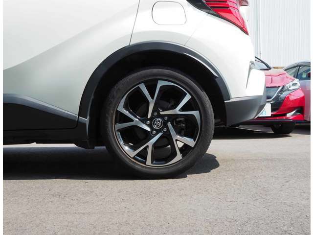 トヨタ Ｃ−ＨＲ ハイブリッド １．８ Ｇ R2年 (東海) 99
