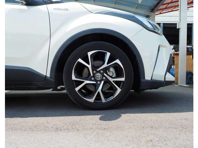 トヨタ Ｃ−ＨＲ ハイブリッド １．８ Ｇ R2年 (東海) 99