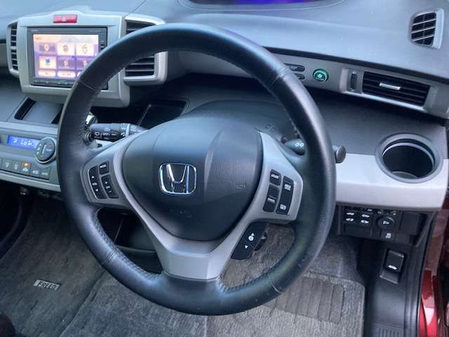 ホンダ フリード　ハイブリッド １．５ プレミアムエディション H28年 (東北) 99