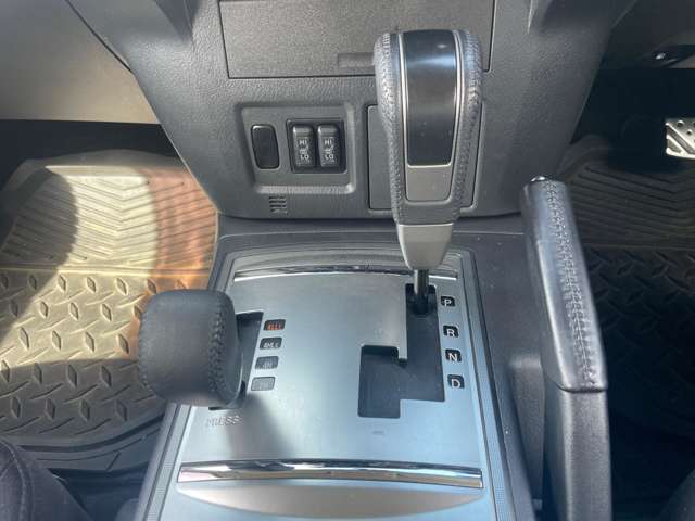 三菱 パジェロ ３．２ ショート ＶＲ－ＩＩ ディーゼルターボ ４ＷＤ H28年 () 99