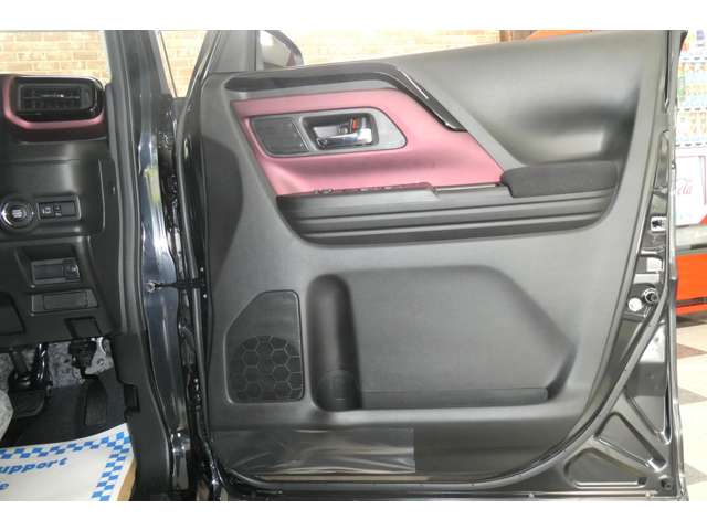 スズキ スペーシア ６６０ カスタム ハイブリッド ＧＳ ４ＷＤ R8年 () 99