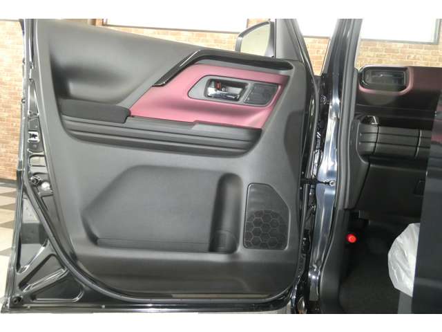 スズキ スペーシア ６６０ カスタム ハイブリッド ＧＳ ４ＷＤ R8年 () 99