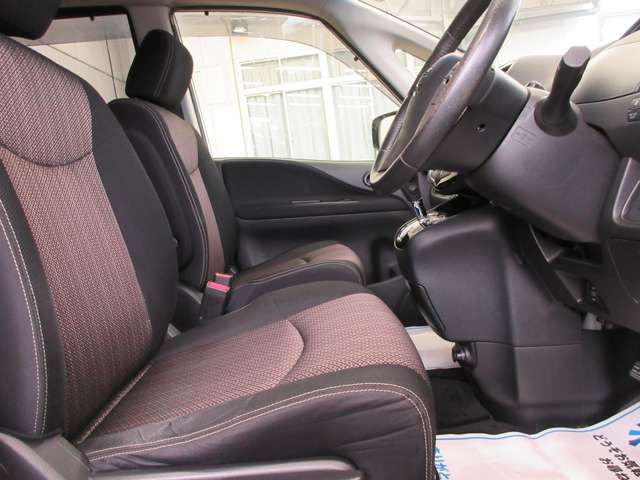 日産 セレナ ２．０ ハイウェイスター Ｓ－ＨＹＢＲＩＤ H26年 (関東) 99