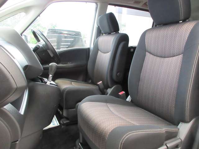 日産 セレナ ２．０ ハイウェイスター Ｓ－ＨＹＢＲＩＤ H26年 (関東) 99