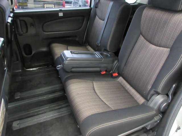 日産 セレナ ２．０ ハイウェイスター Ｓ－ＨＹＢＲＩＤ H26年 (関東) 99