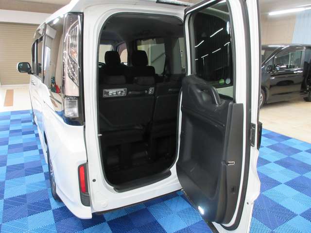 ホンダ ステップワゴン　ハイブリッド ２．０ スパーダ ハイブリッド Ｇ ホンダセンシング H30年 (関東) 99