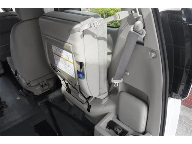 日産 セレナ ２．０ Ｘ チェアキャブ スロープタイプ 車イス２名仕様 R1年 (近畿) 99