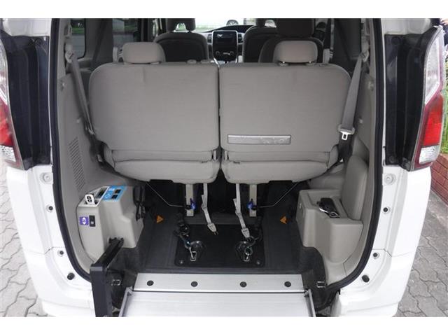 日産 セレナ ２．０ Ｘ チェアキャブ スロープタイプ 車イス２名仕様 R1年 (近畿) 99
