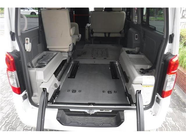 日産 ＮＶ３５０キャラバン ２．５ チェアキャブ 車イス２名仕様 R2年 (近畿) 99