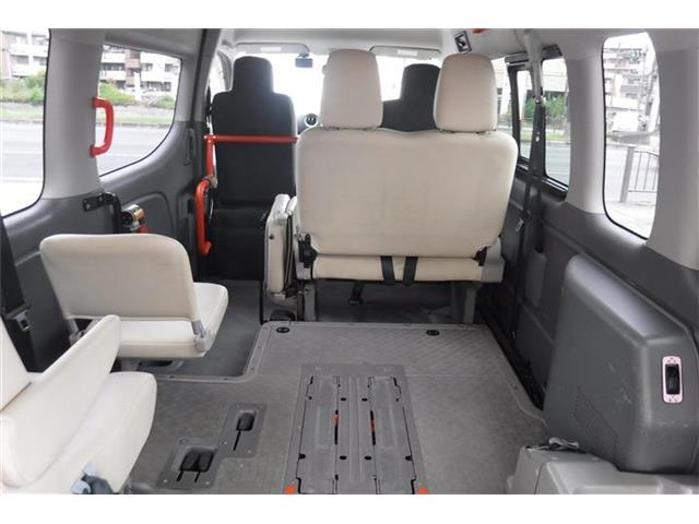 日産 ＮＶ３５０キャラバン ２．５ チェアキャブ 車イス２名仕様 R2年 (近畿) 99