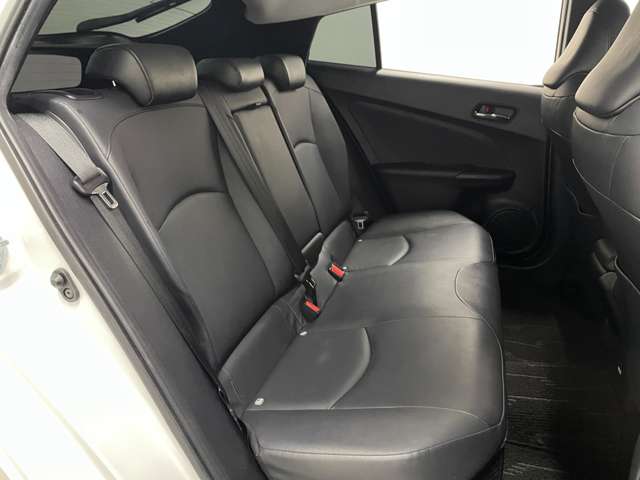 トヨタ プリウス １．８ Ｓ ツーリングセレクション ブラックエディション R3年 (近畿) 99