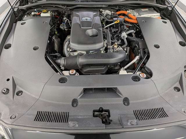 トヨタ クラウン　ハイブリッド ハイブリッド ２．５ Ｇ エグゼクティブ ＦＯＵＲ ４ＷＤ R2年 () 99