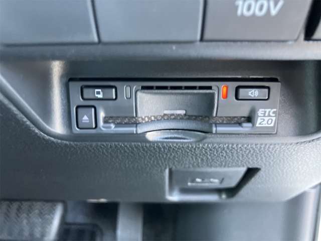 トヨタ アクア １．５ Ｘ R8年 (東海) 99