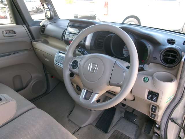 ホンダ Ｎ　ＢＯＸ ６６０ Ｇ Ｌパッケージ H25年 (九州・沖縄) 99