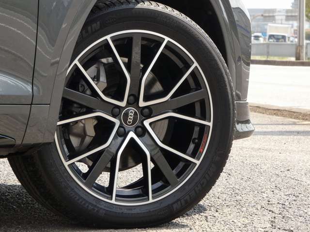 アウディ Ｑ５　スポーツバック ４０ ＴＤＩ クワトロ Ｓライン ディーゼルターボ ４ＷＤ R4年 (東海) 99