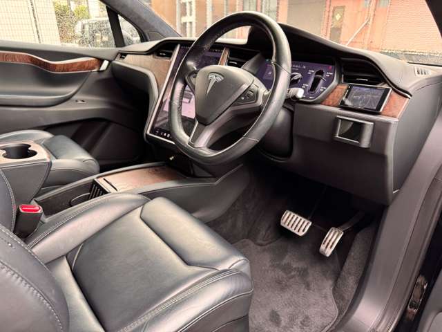 テスラ モデルＸ ロングレンジ ＡＷＤ R1年 (東海) 99