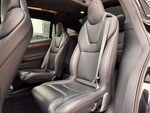 テスラ モデルＸ ロングレンジ ＡＷＤ R1年 (東海) 99