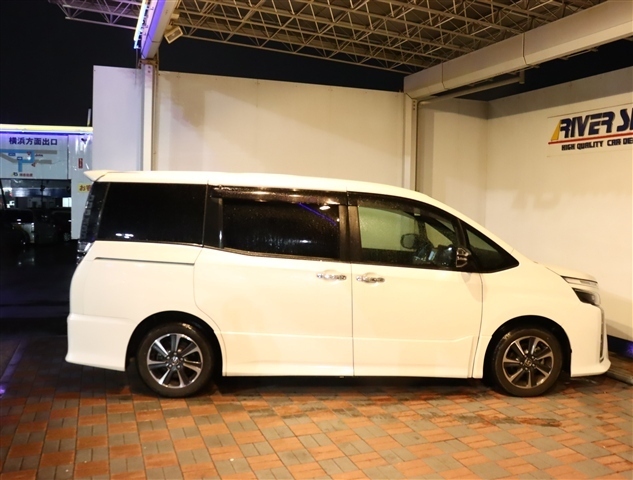 トヨタ ヴォクシー ２．０ ＺＳ 煌ＩＩ R1年 (関東) 99