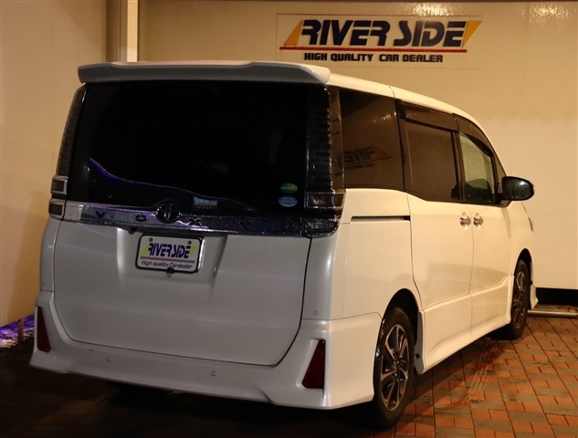 トヨタ ヴォクシー ２．０ ＺＳ 煌ＩＩ R1年 (関東) 99