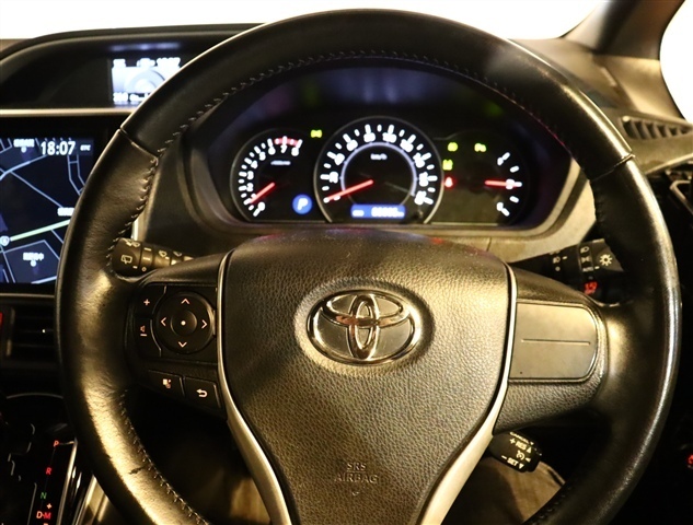 トヨタ ヴォクシー ２．０ ＺＳ 煌ＩＩ R1年 (関東) 99