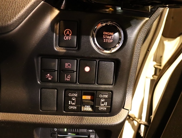 トヨタ ヴォクシー ２．０ ＺＳ 煌ＩＩ R1年 (関東) 99