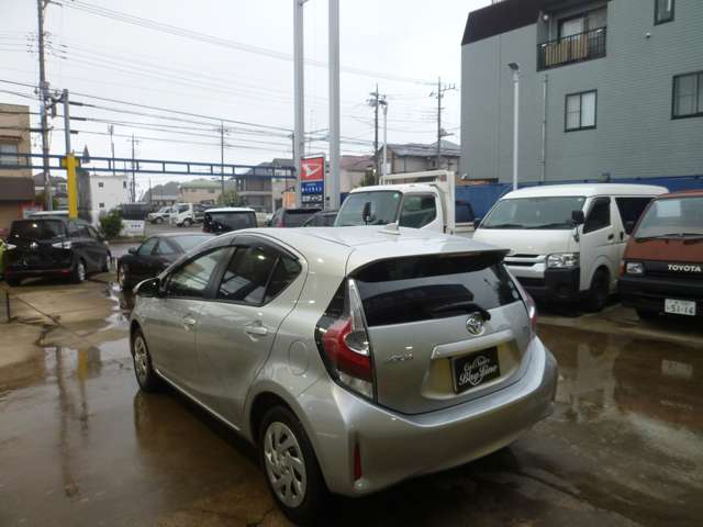 トヨタ アクア １．５ Ｓ H30年 (関東) 99