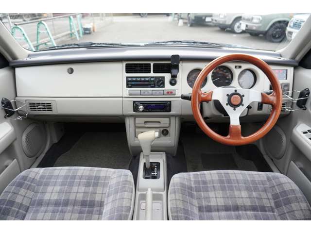 日産 ラシーン １．５ タイプＩＩＩ ４ＷＤ H7年 () 99