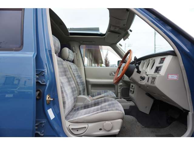 日産 ラシーン １．５ タイプＩＩＩ ４ＷＤ H7年 () 99