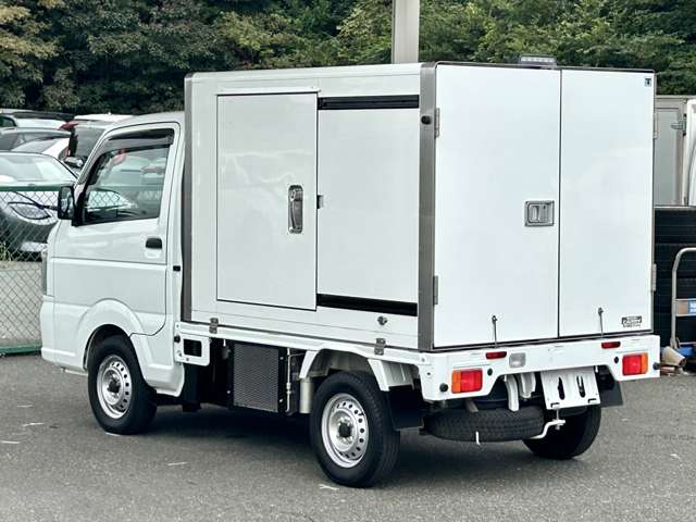 日産 ＮＴ１００クリッパー ２ＷＡＹスタンバイ機能付キ冷蔵冷凍車 R4年 (関東) 99